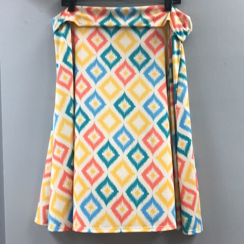 LulaRoe patterned skirt